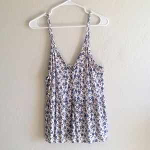 AE “Soft & sexy” floral tank top